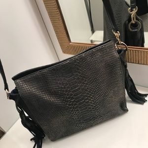 Kelly Wynne My Sidekick Satchel